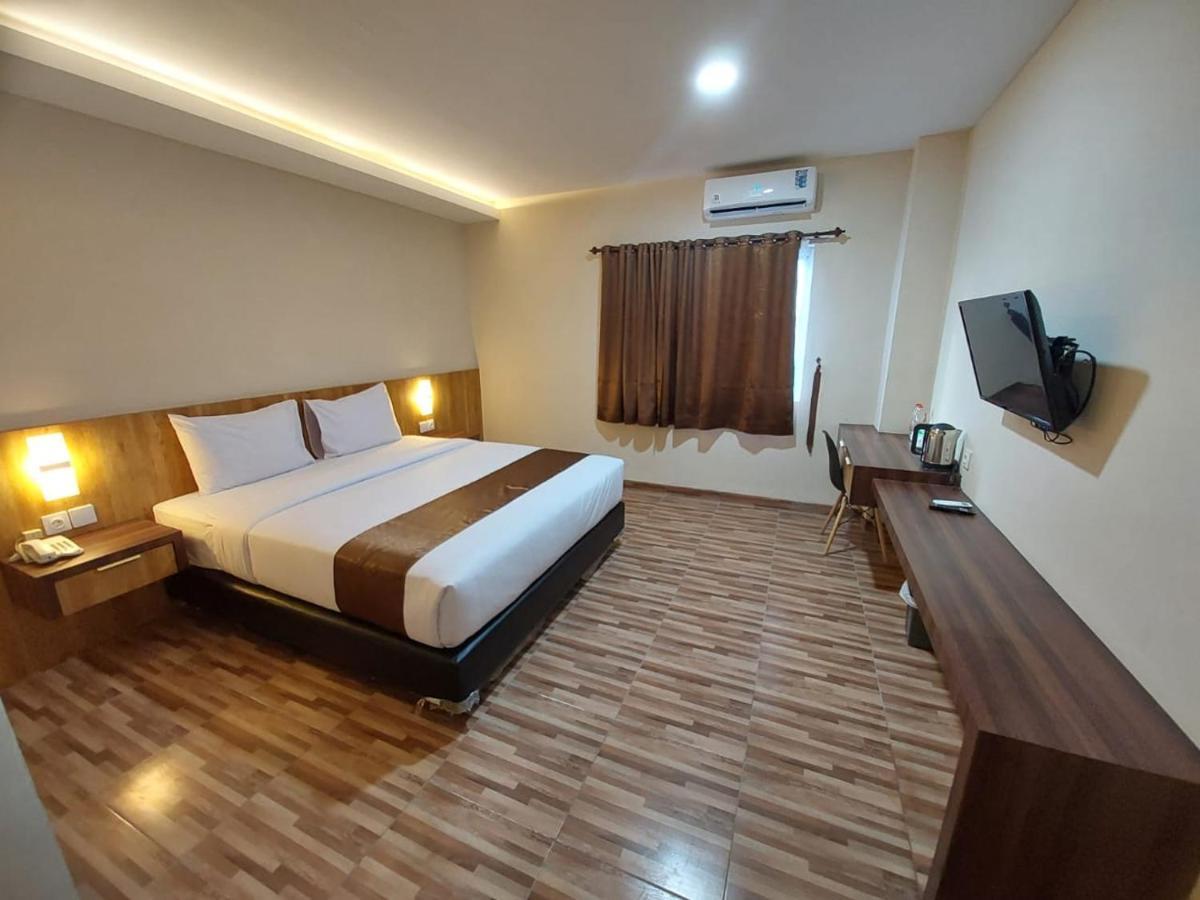T Hotel Kualanamu Lubukpakam Dış mekan fotoğraf