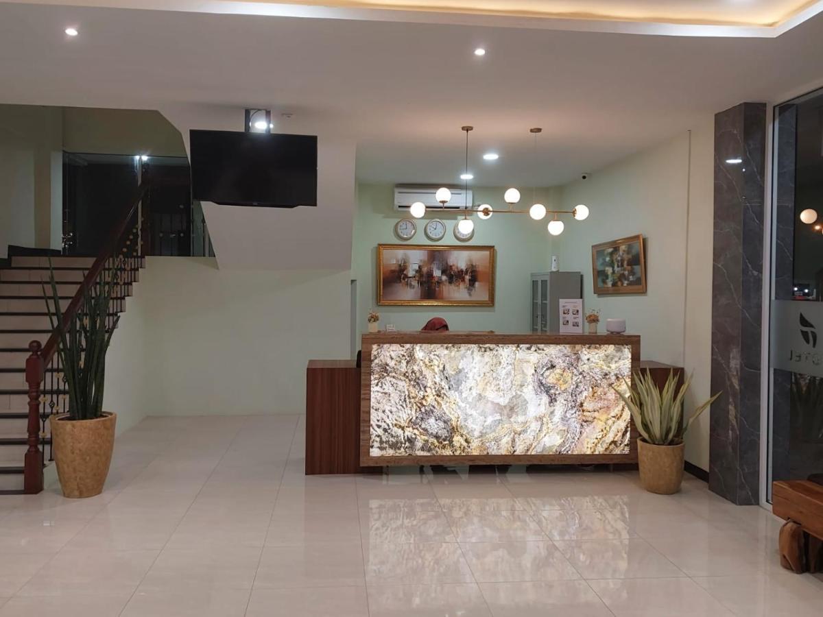 T Hotel Kualanamu Lubukpakam Dış mekan fotoğraf