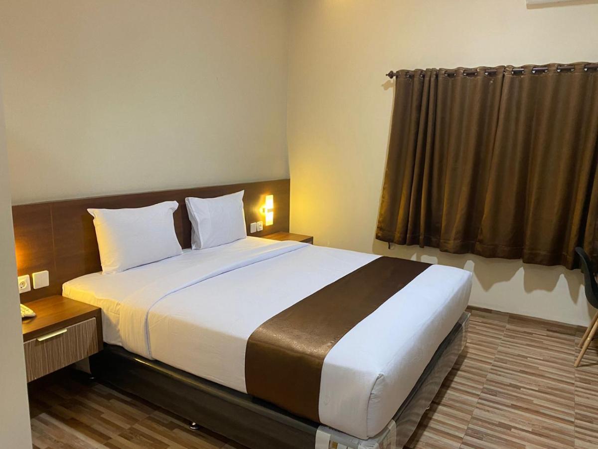 T Hotel Kualanamu Lubukpakam Dış mekan fotoğraf