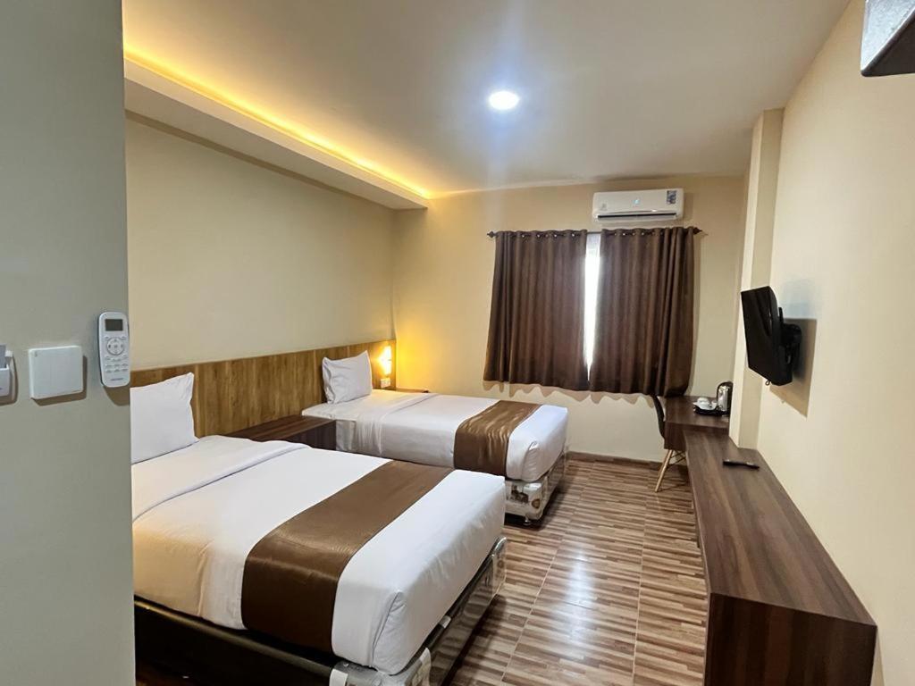T Hotel Kualanamu Lubukpakam Dış mekan fotoğraf